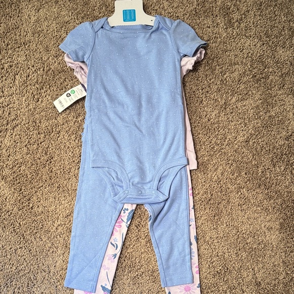 Carter's Baby Girl Set - Light Pink and Blue - Picture 3 of 4